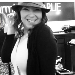 Meet your Posher, Olivia